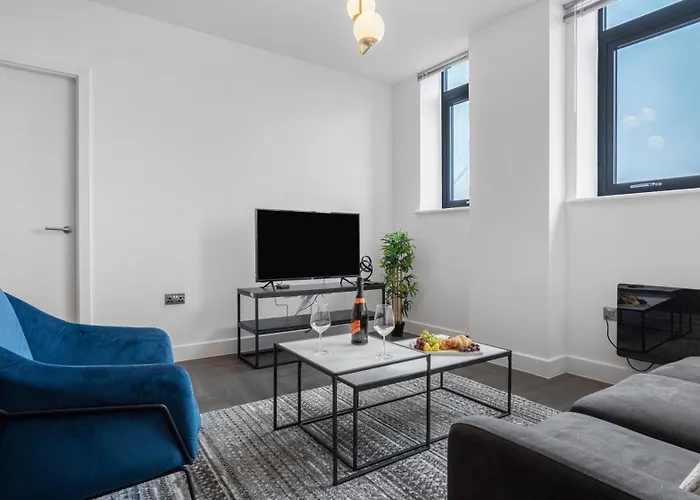 Priority Suite - Modern 2 Bedroom Apartment In Birmingham City Centre - Perfect For Family, Business And Leisure Stays By Estate Experts
