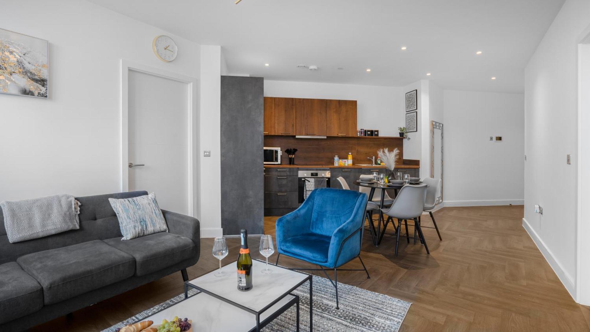 Apartment Priority - Modern 2 Bedroom In Centre - Perfect For Family, Business And Leisure By Estate Experts Birmingham